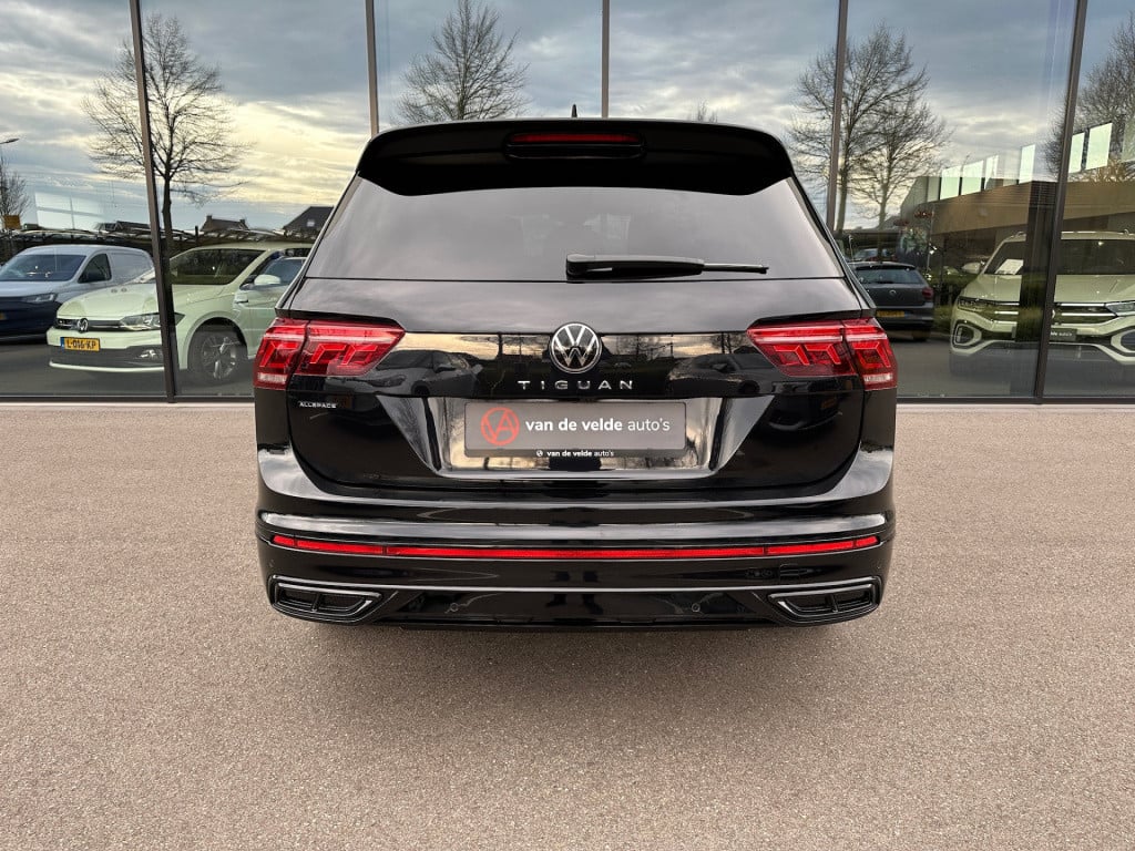 Volkswagen Tiguan Allspace 1.5 tsi 150pk dsg r-line | black line | trekhaak
