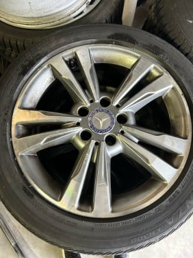 MERCEDES E-KLASSE AVANTAGRDE VELGEN - BRIDGESTONE TURANZA