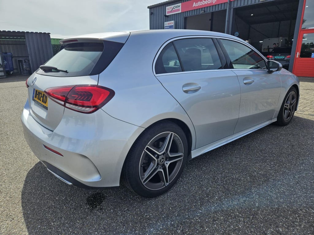 Mercedes-Benz A-Klasse 180 business solution amg