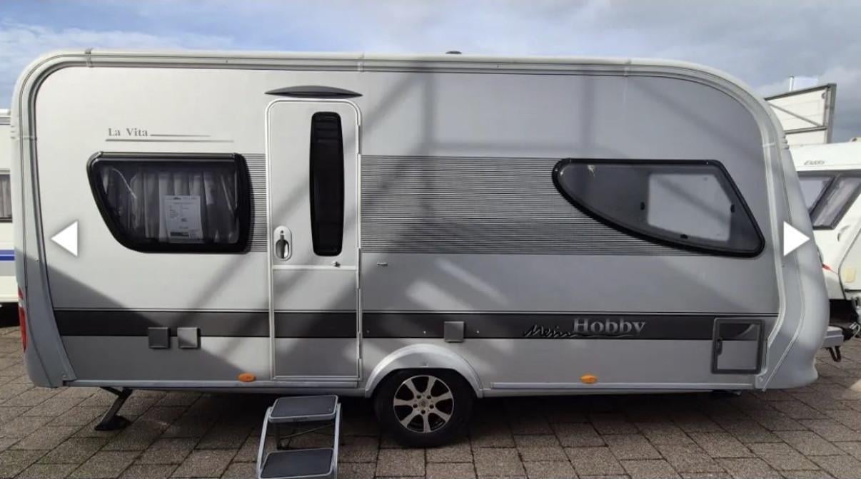 Caravan voortent met luifel