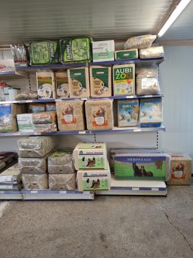 Stro, hooi, houtvezel, hennep, vlas enz