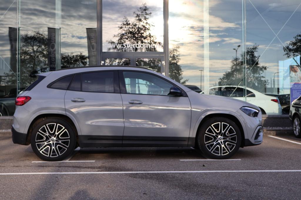 Mercedes-Benz Gla-klasse 200 amg line l mbux l panoramadak l led high perfo