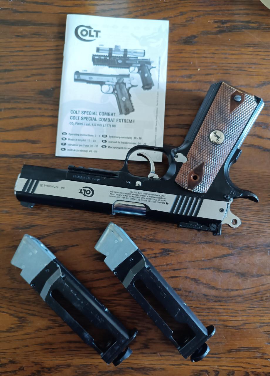 Colt 1911 special combat co2 twee magazijnen