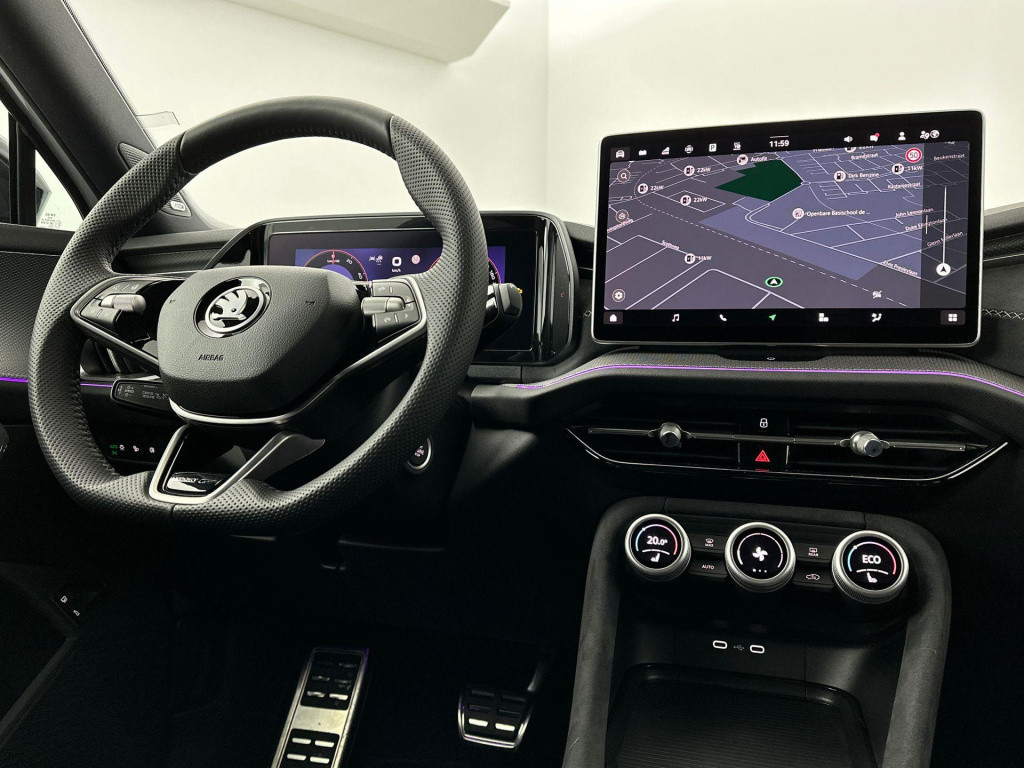 Skoda Kodiaq 1.5 tsi phev sportline business trekhaak - lm 19 inch - 360 ca