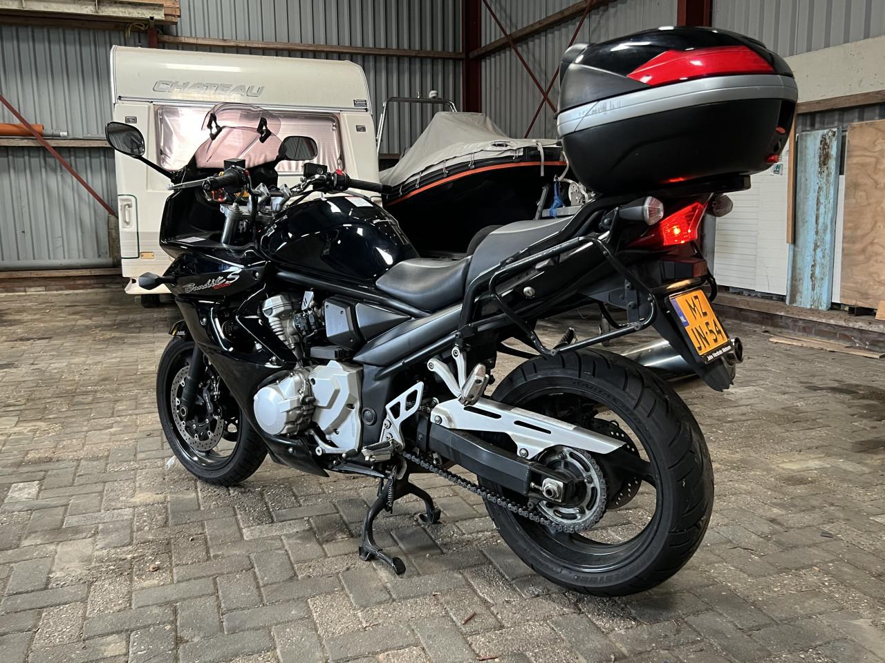 Nette Suzuki Bandit S 1250
