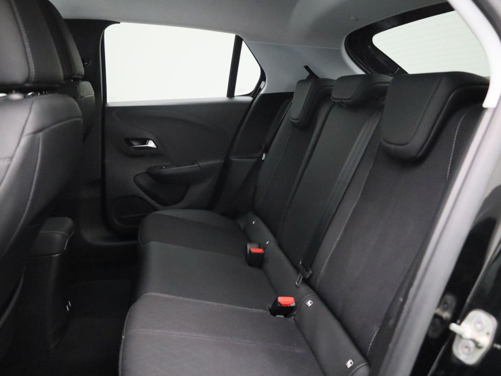 Opel Corsa 1.2 elegance | navigatie | camera | climate control | parkeersen