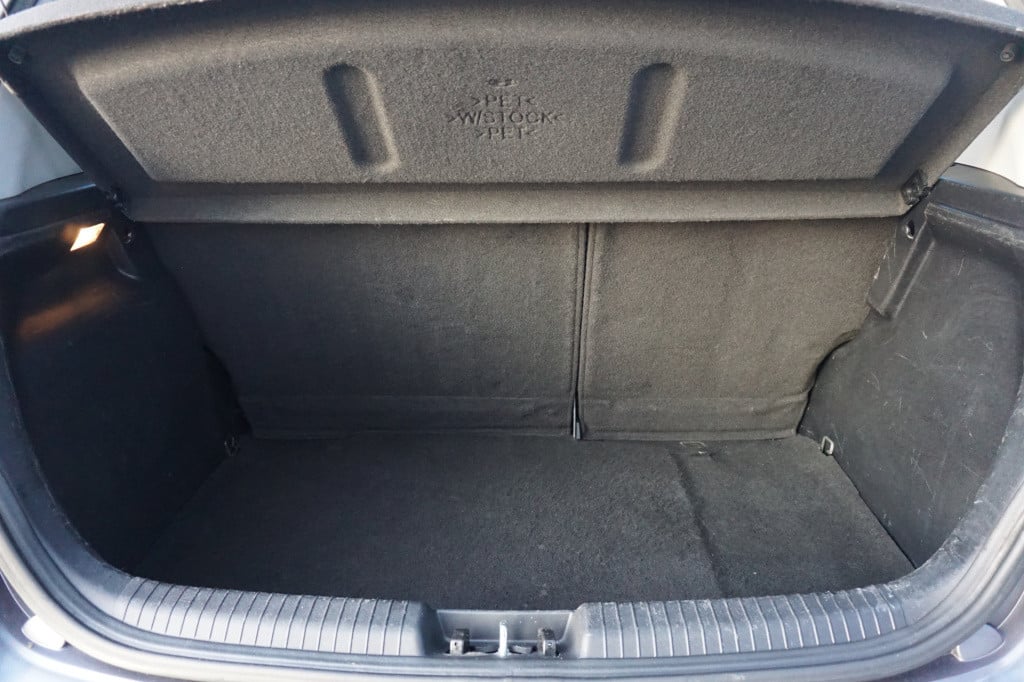 Hyundai I 20 1.2i dynamicversion airco / elektr. ramen / parkeers. / nap