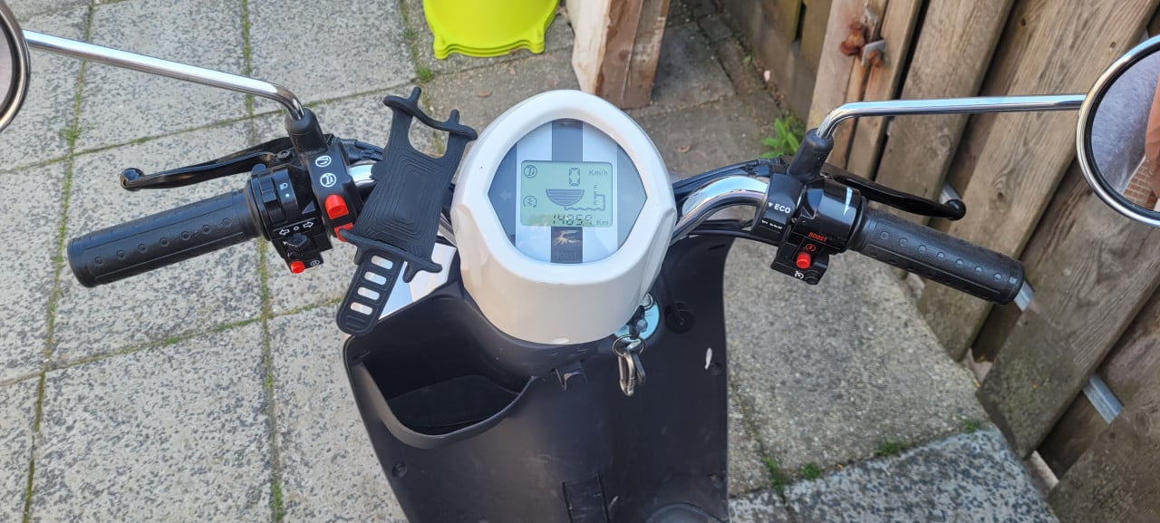 Tomos elecktrische snor scooter