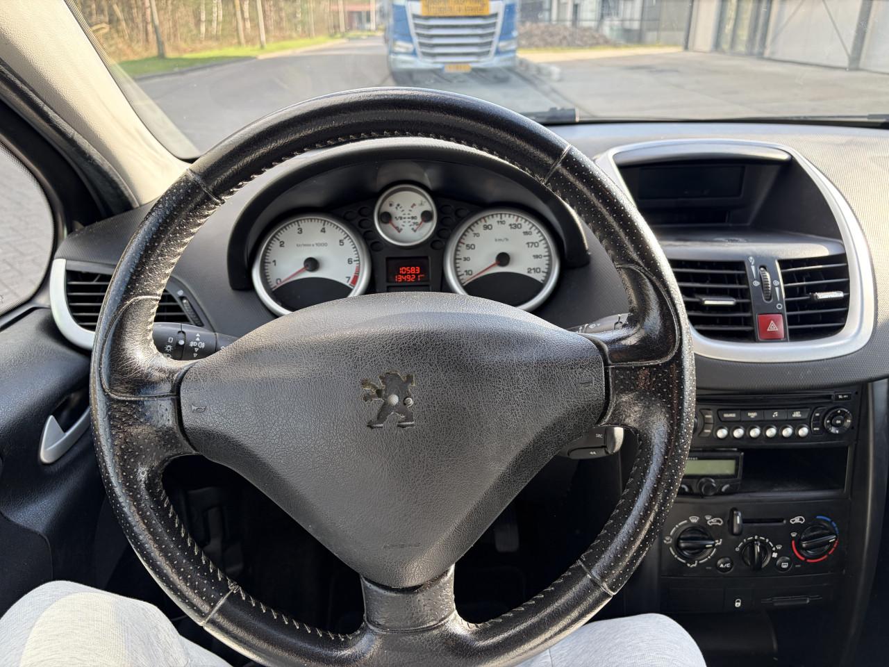 Peugeot 207 1.4-16V Color-line AIRCO NAP LOGISCH 134DKM