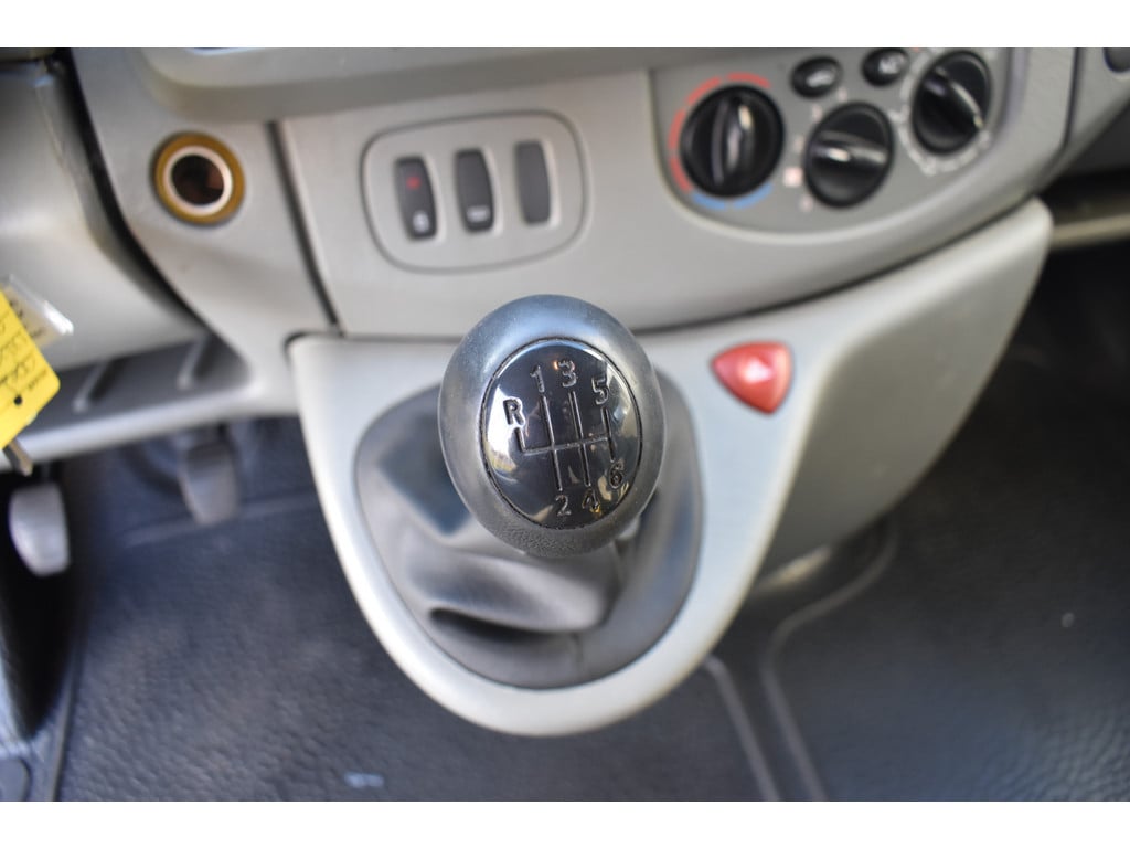 Opel Vivaro 2.5cdti | rolstoelbus | 9 persoons