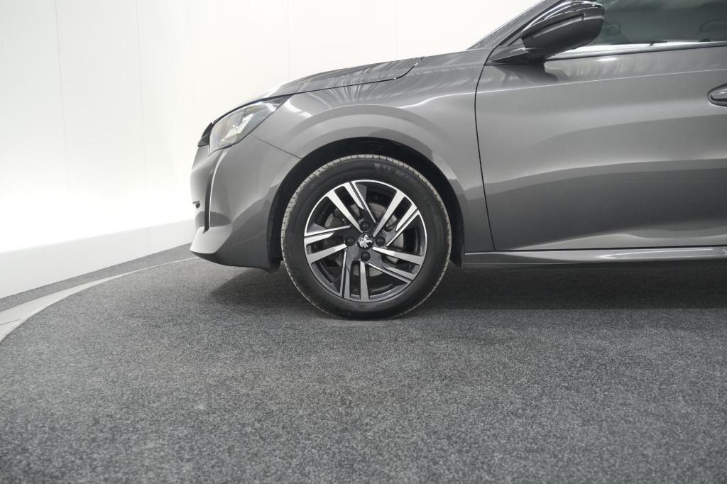 Peugeot 208 puretech 100 eat8 allure pack | camera | apple carplay | parkee