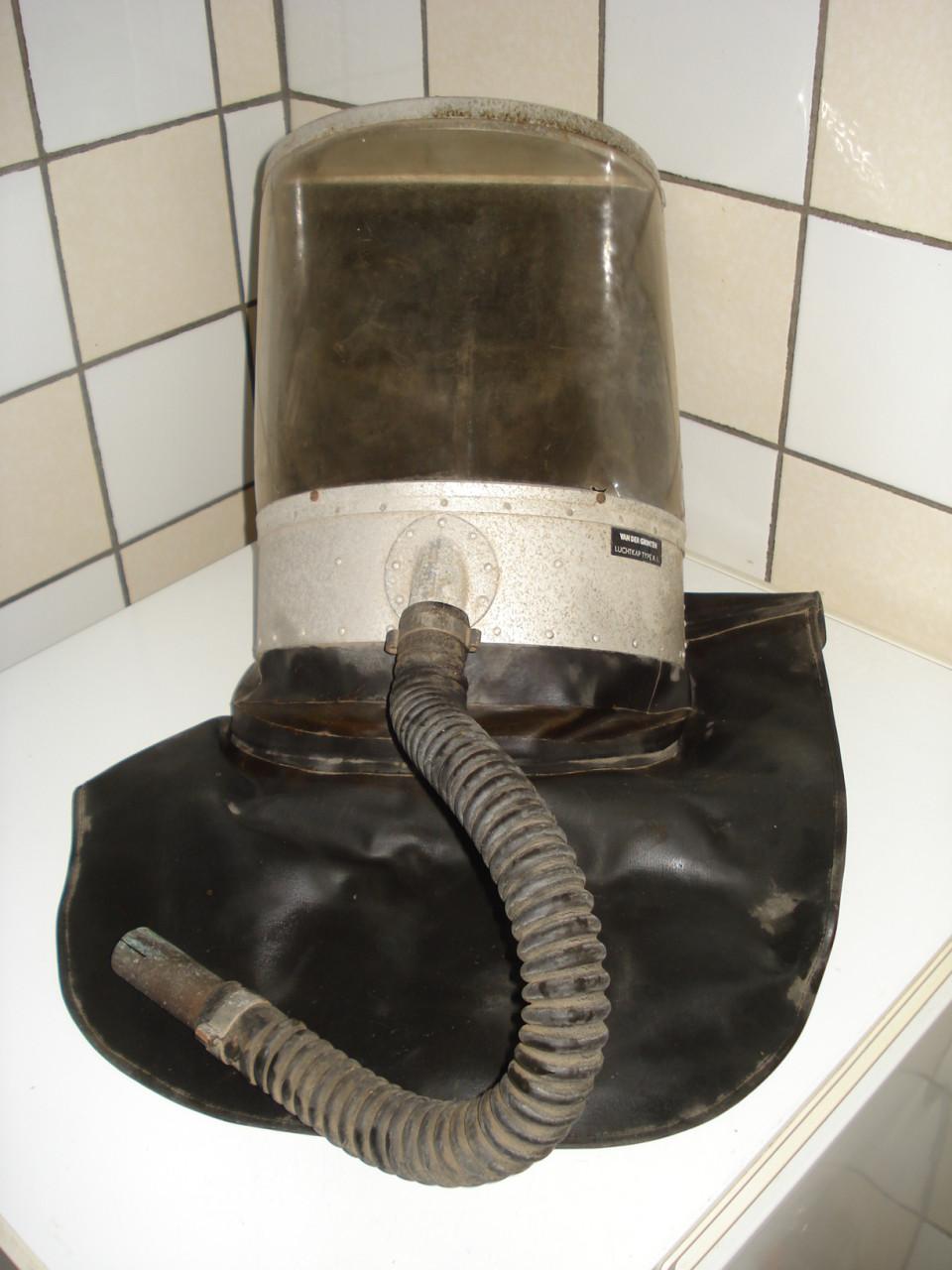 Ouderwetse van Grinten spuitkap  42 jaar oud