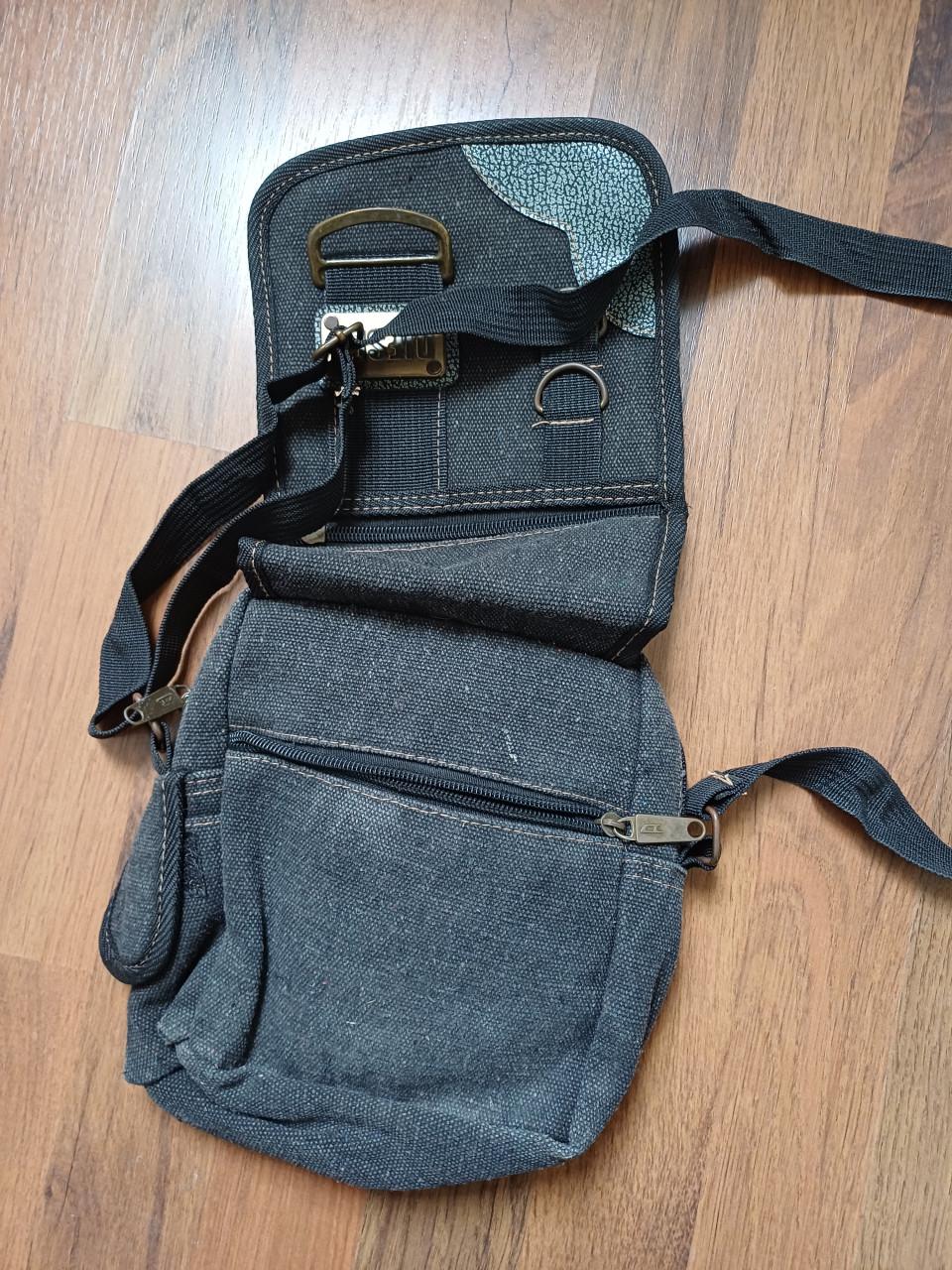 Zwarte handtas, 2x portemonnee en herentasje