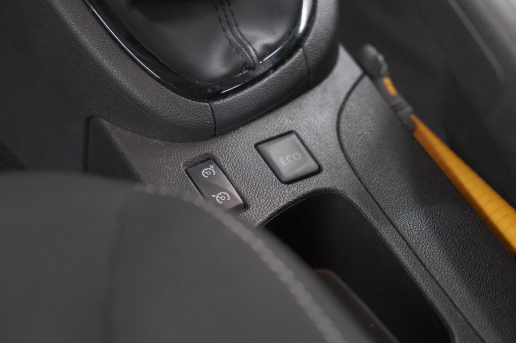 Renault Clio tce 90 limited | trekhaak | parkeersensoren | navigatie