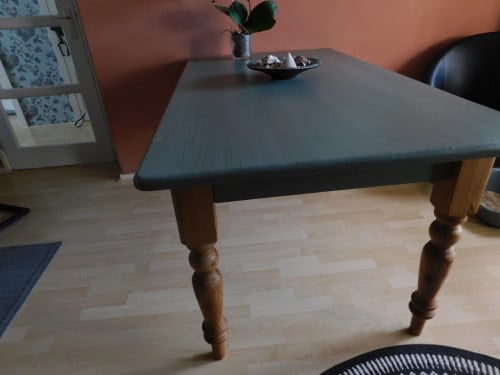 Authentiek landelijk eettafel.