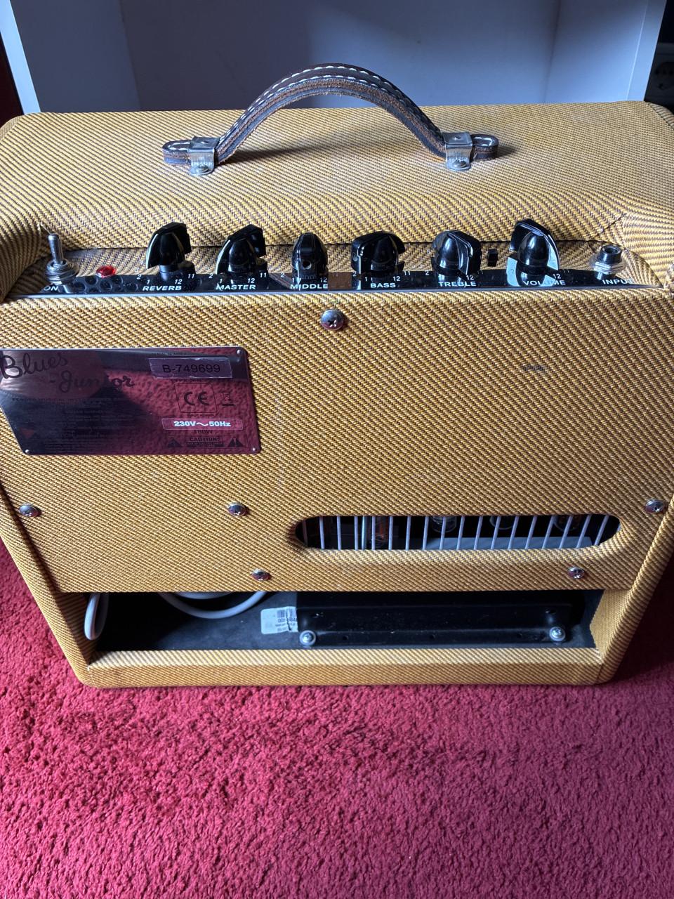 Te koop gitaarversterker Fender blues junior tweed met Jensen speaker