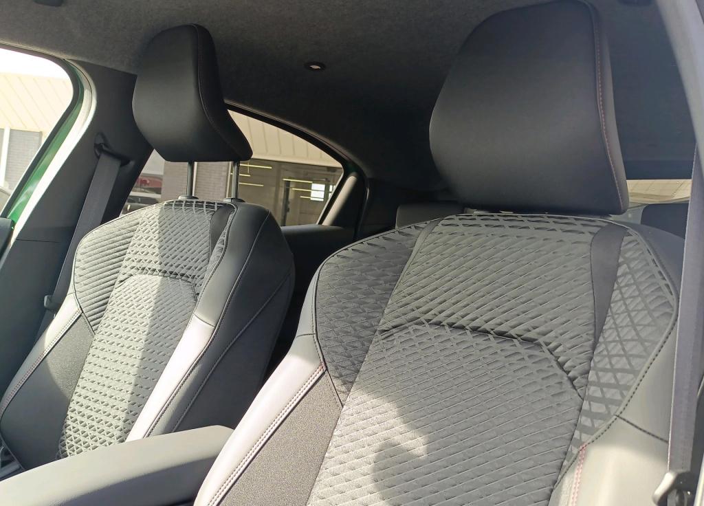 Renault Clio 1.8 hybrid 160 techno - lichtmetalen wielen 18"