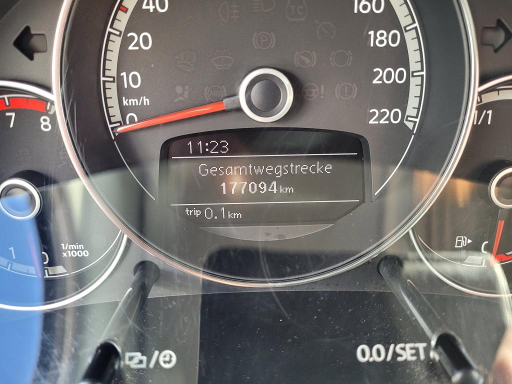 Volkswagen UP! 1.0 bmt move up!