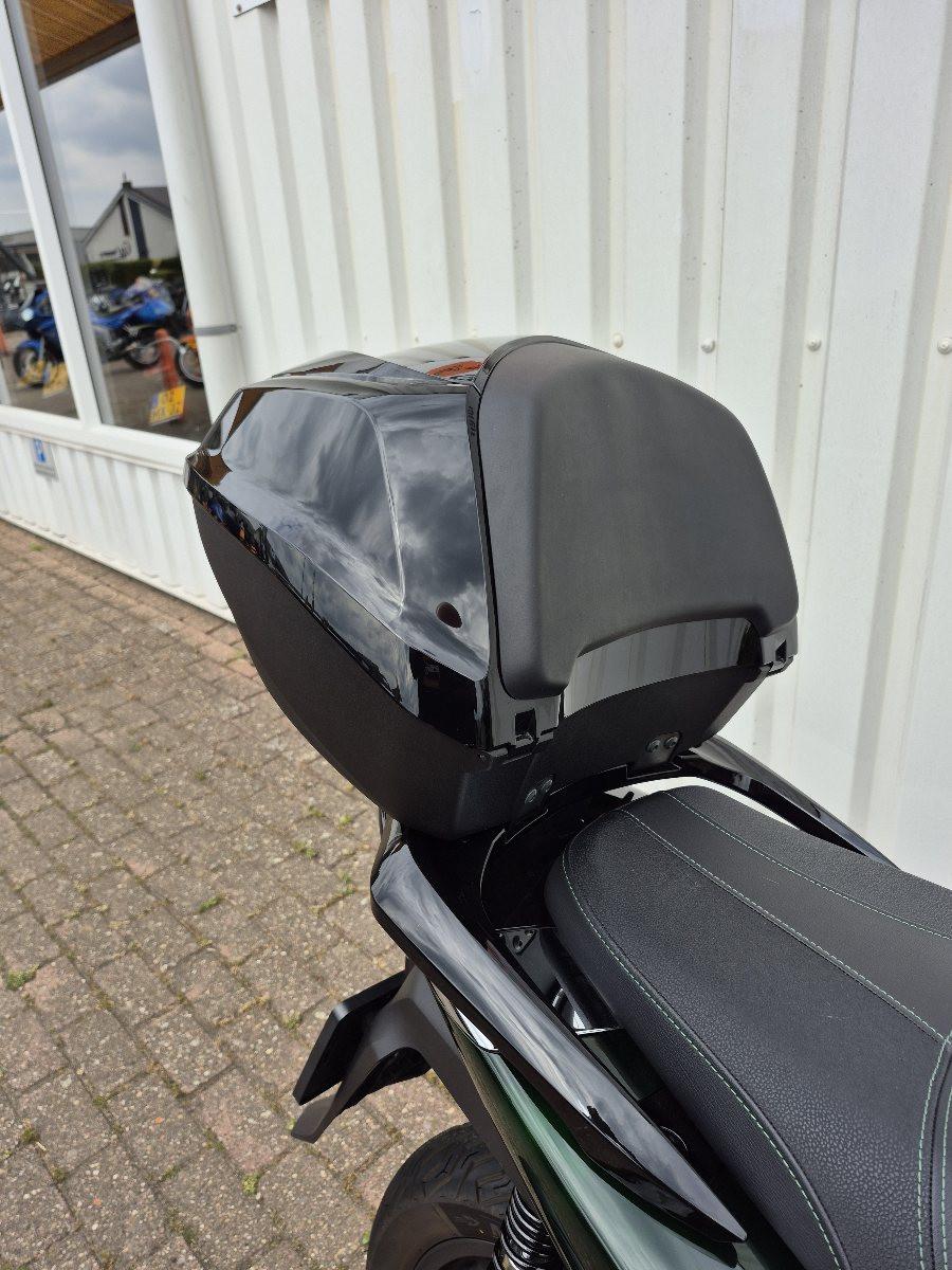 Honda SH125 Vetro motorscooter uit 2024