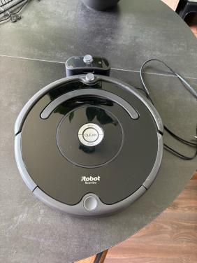 Roomba iRobot