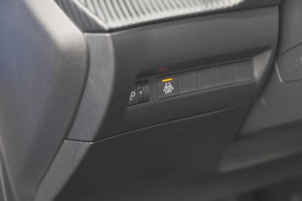 Peugeot 208 puretech 100 allure | trekhaak | camera | apple carplay | navig