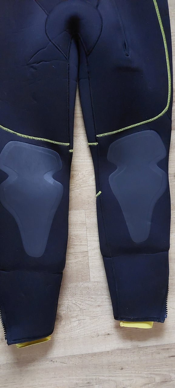 NIEUWE Tribord Wetsuit 7 mm. met kap maat XXL (nooit gebruikt)
