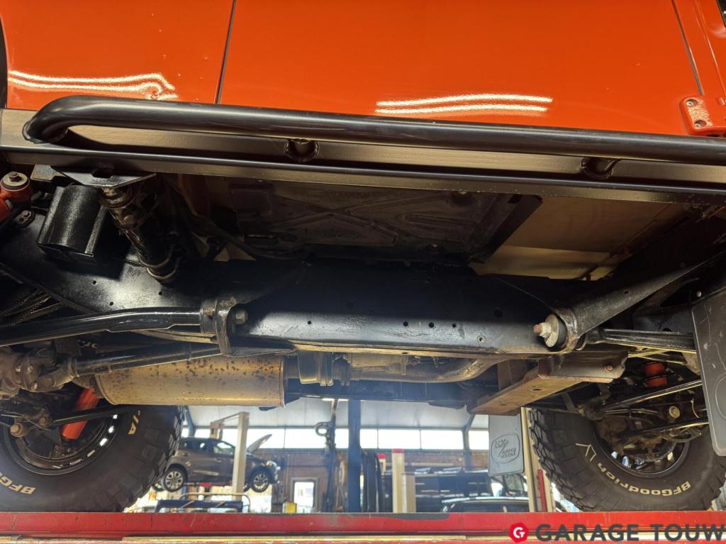 Land Rover Defender 2.2 d sw 90" adventure+ limited edition