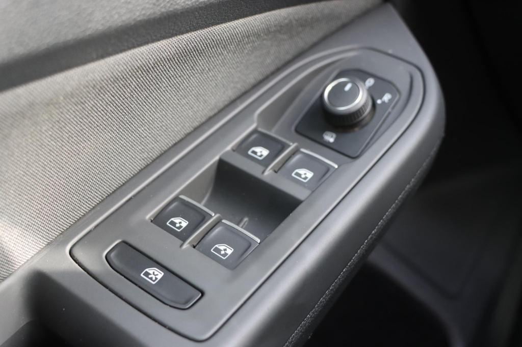 Volkswagen Golf 1.5 tsi life 130pk