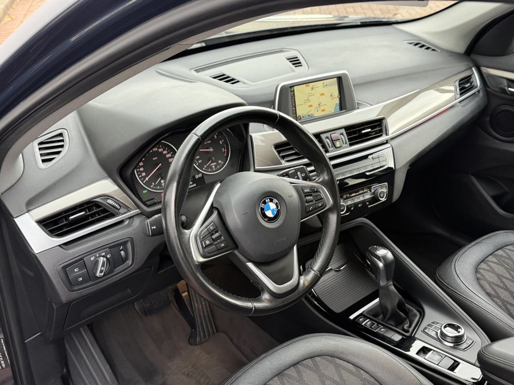 BMW X1 sdrive18i 136pk high executive automaat