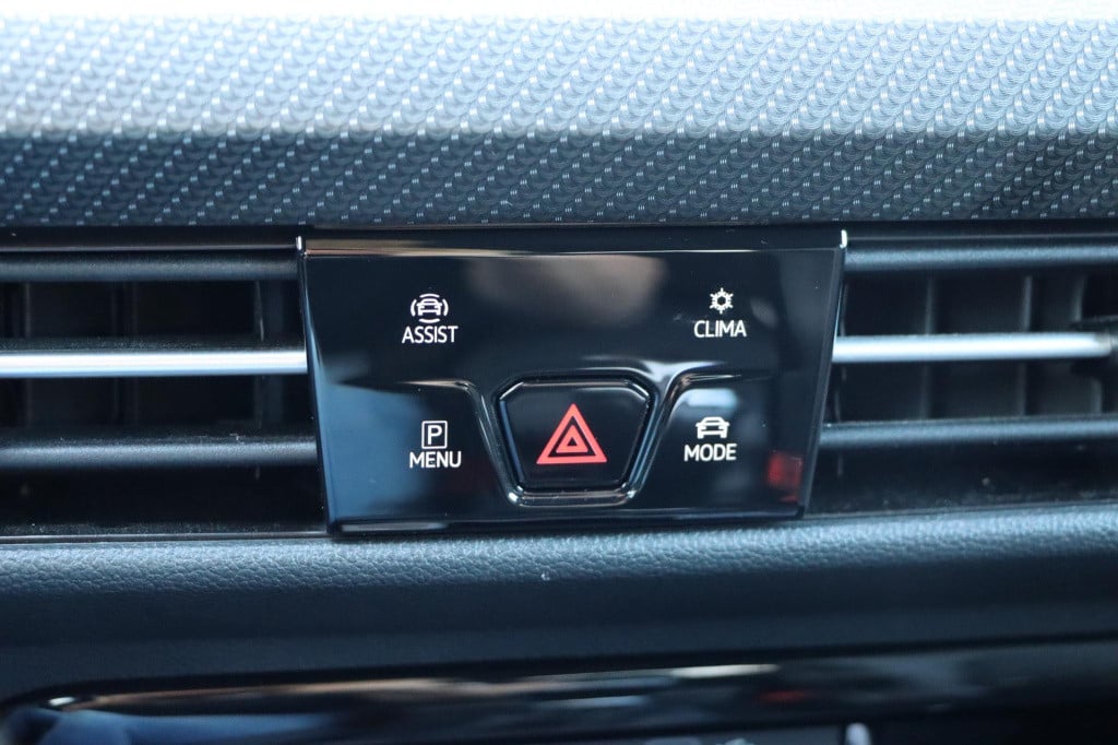 Volkswagen Golf 1.5 tsi r-line 130pk