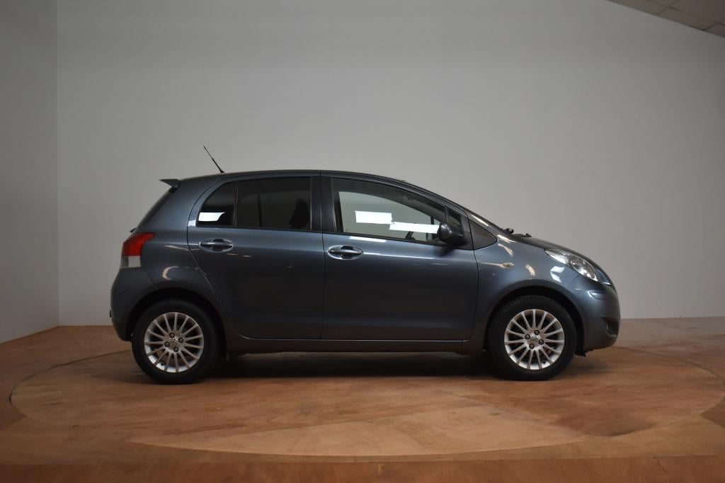 Toyota Yaris 1.3 vvti dynamic