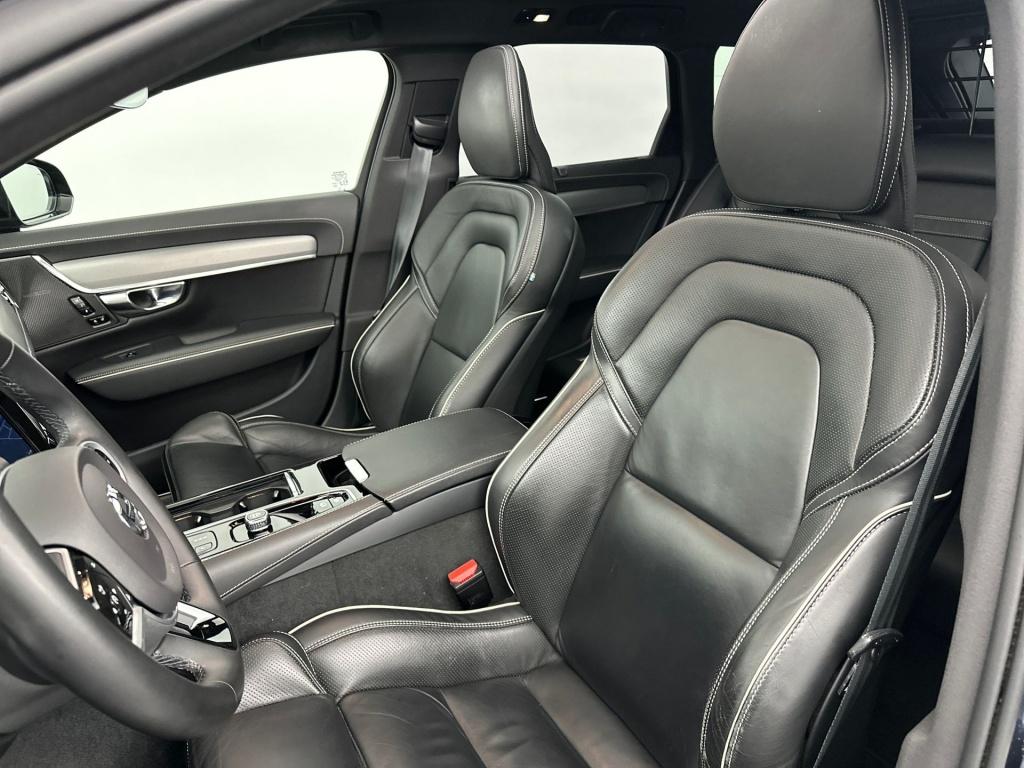 Volvo V90 t6 340pk recharge r-design| panodak| adap.cruise| camera| h&k so