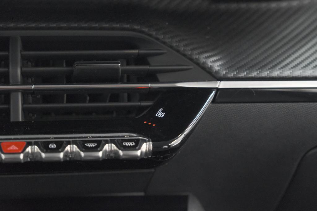 Peugeot 208 puretech 100 allure pack | parkeersensoren | apple carplay | st
