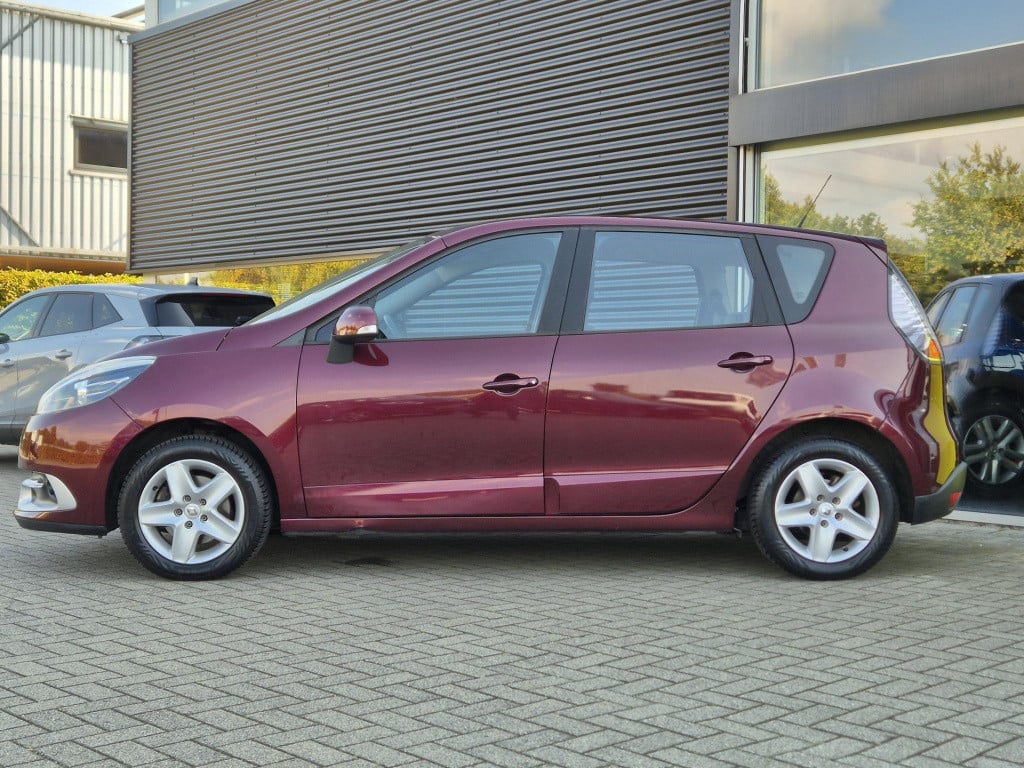 Renault Scenic 1.6 110 expression navigatie, clima, trekhaak, all seasonban