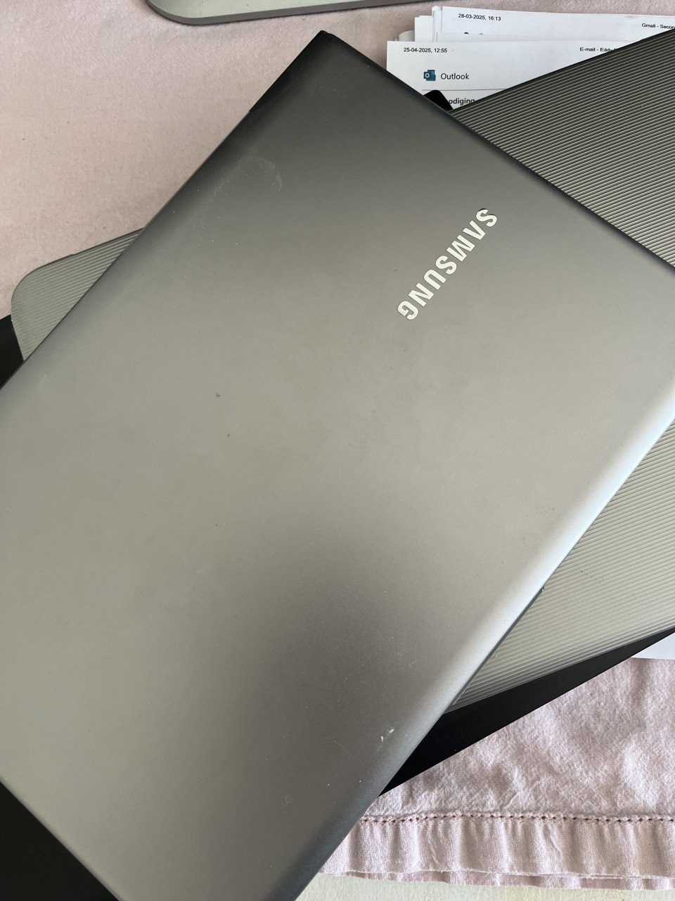 4 laptops 1 koop