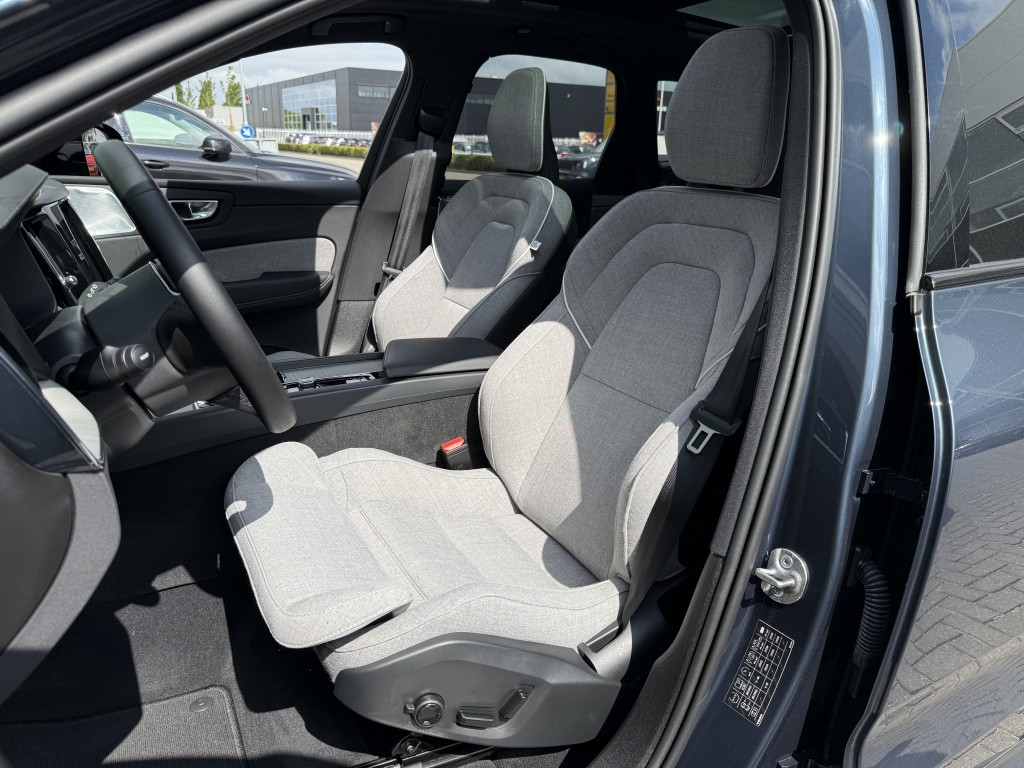 Volvo XC60 t8 455pk recharge ultra dark| full options ! luchtvering b&w sou