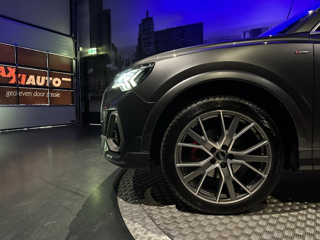 Audi Q3 35 tfsi s edition *pano*camera*trekhaak*