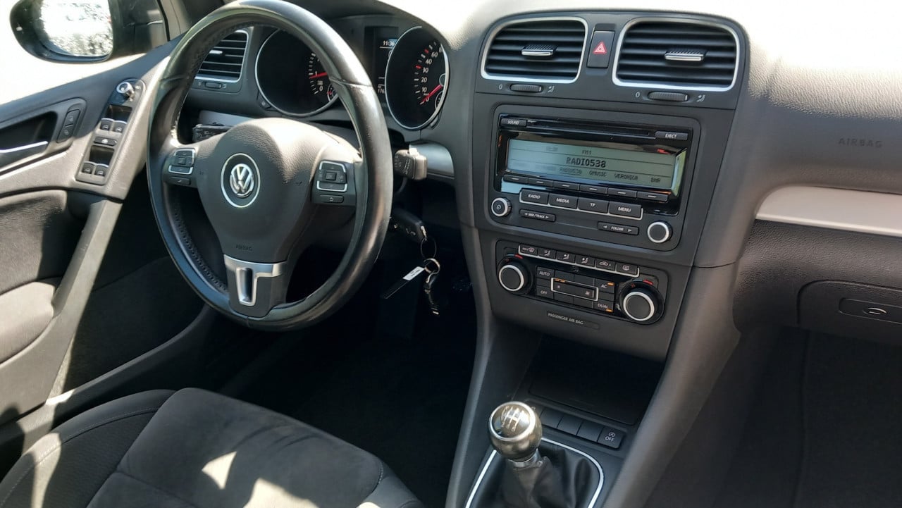 Volkswagen GOLF 1.2 TSI BlueMotion Highline 5deurs bj:2011 airco i.z.g.st