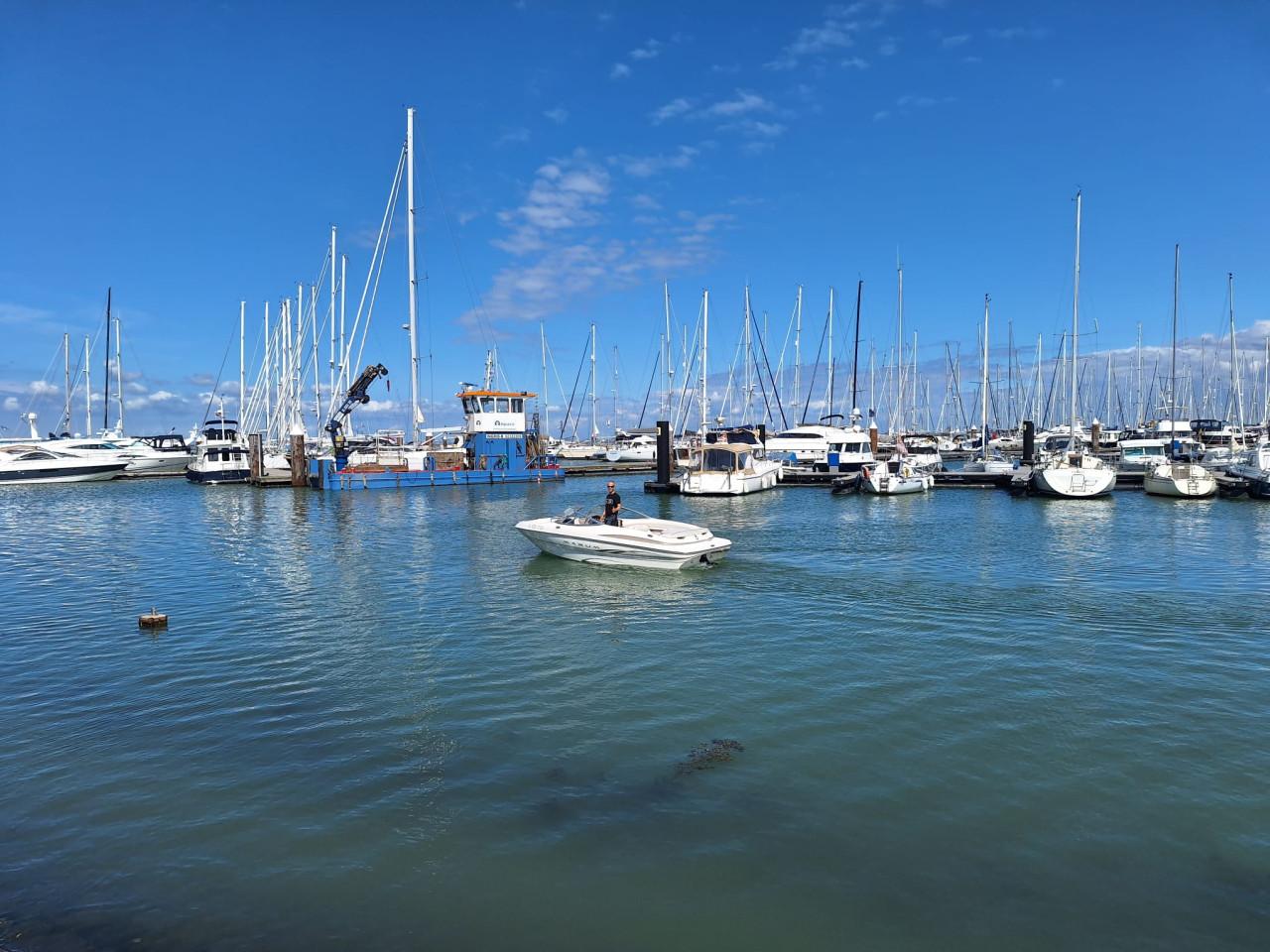 Maxum 1800 SR bowrider speedboot 135PK Mercruiser