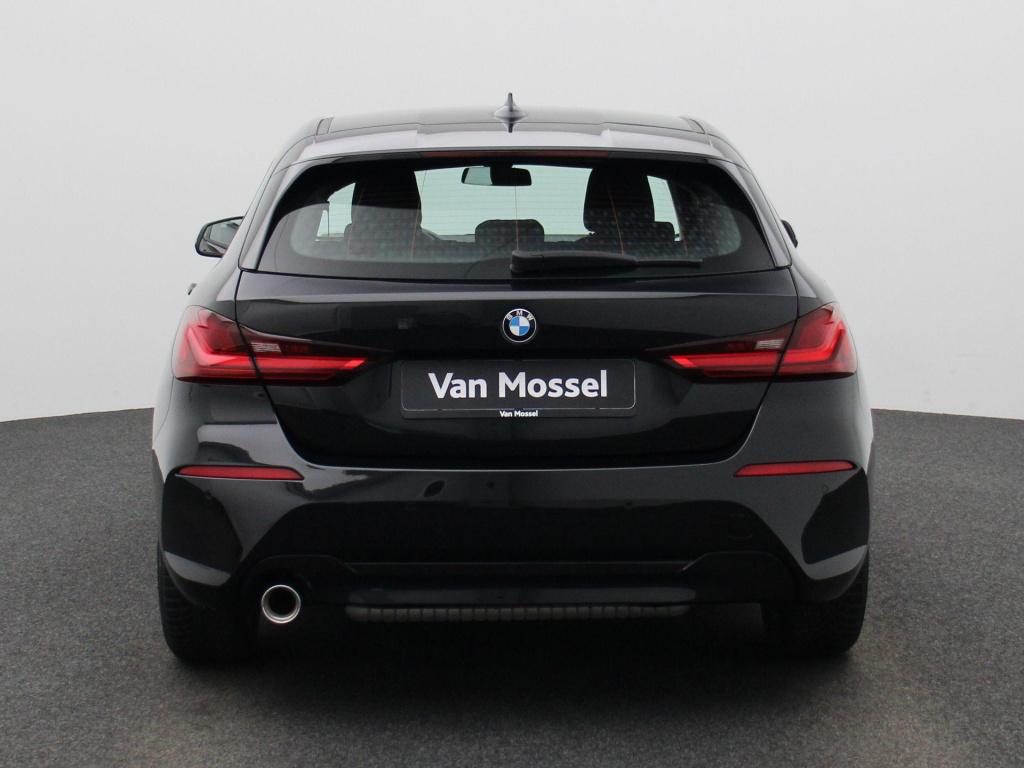BMW 1 Serie 116i executive | automaat | parkeer sensoren | navigatie | virt