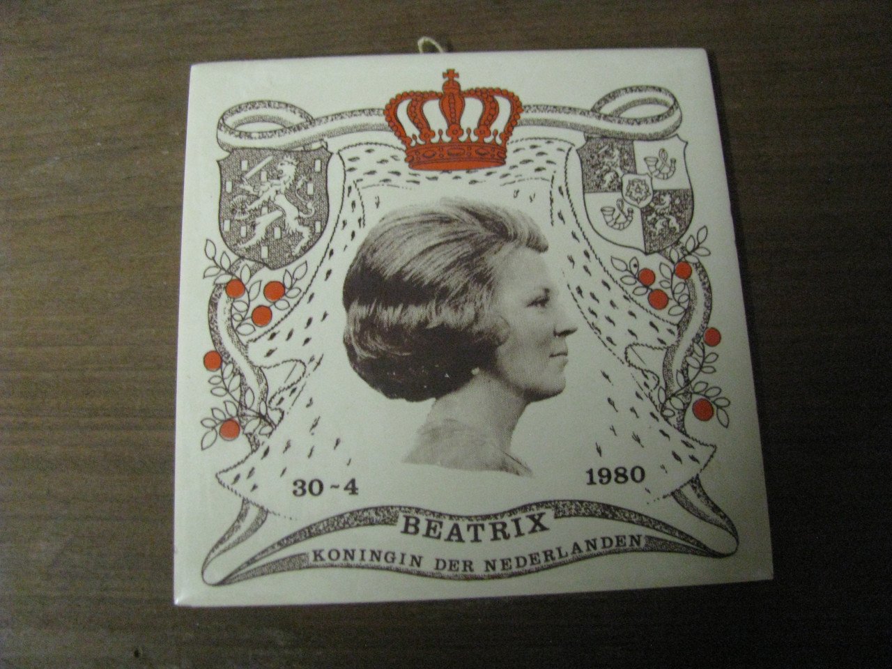 Tegeltjes van Juliana en Beatrix