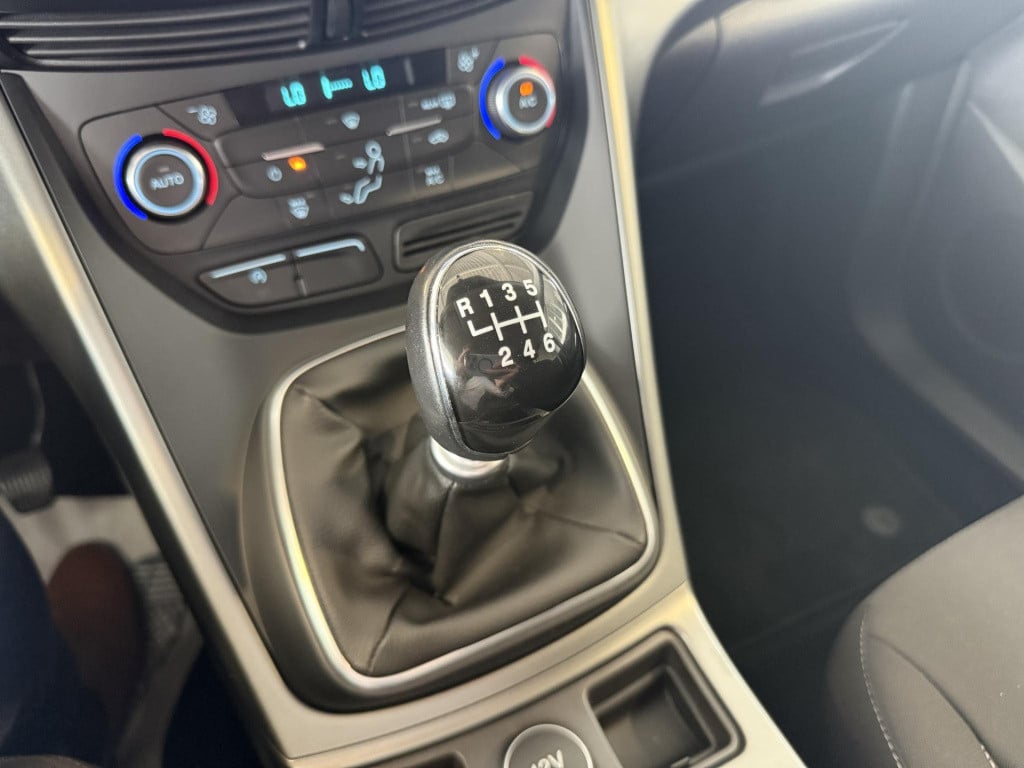 Ford Kuga 1.5 ecoboost trend ultimate 1e eigenaar | dealer onderhouden | 18