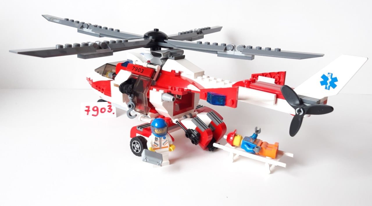 Lego City 7903:  ziekenhuis reddingshelikopter en 3 minifiguren