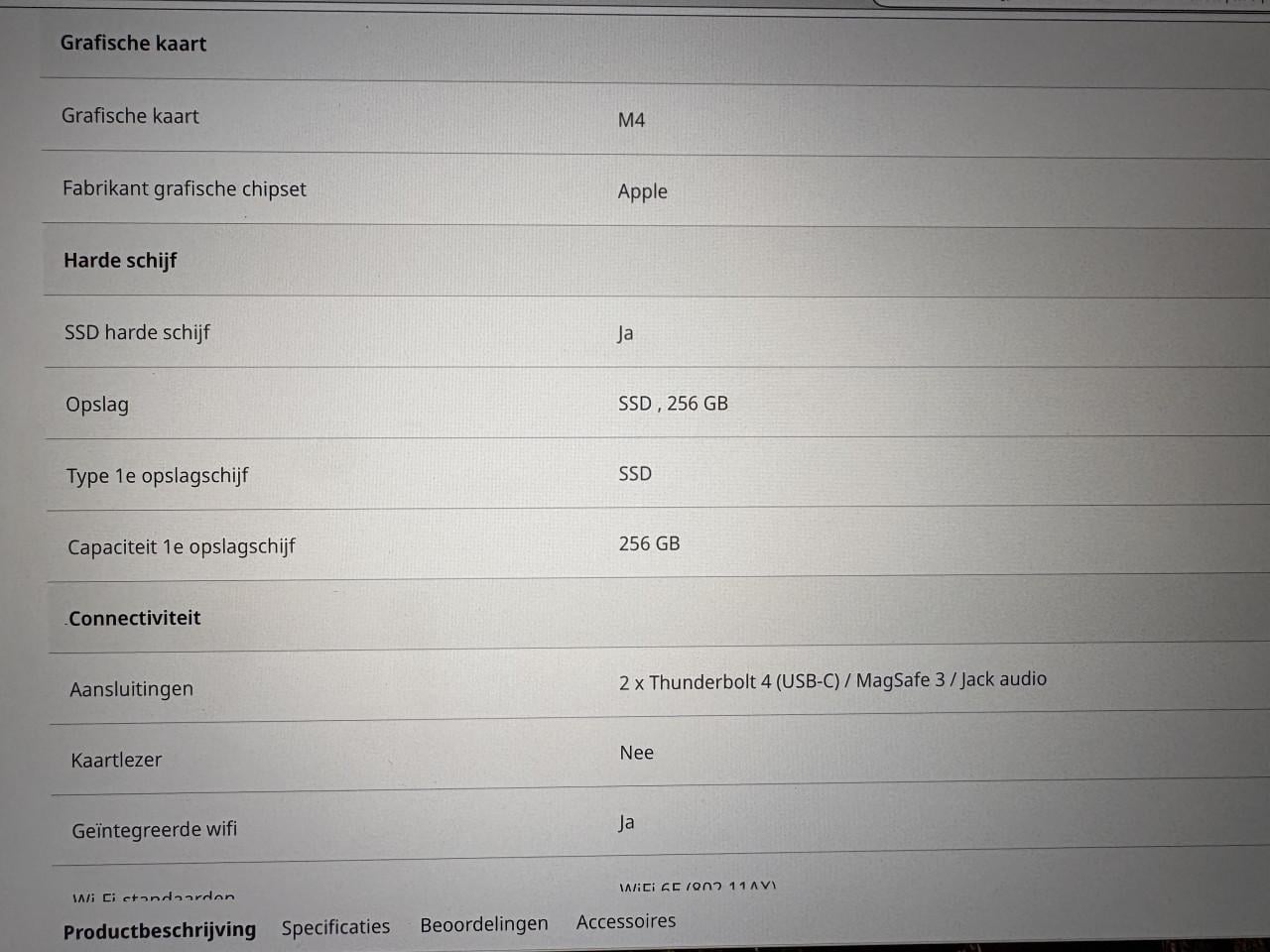 MacBook M4
