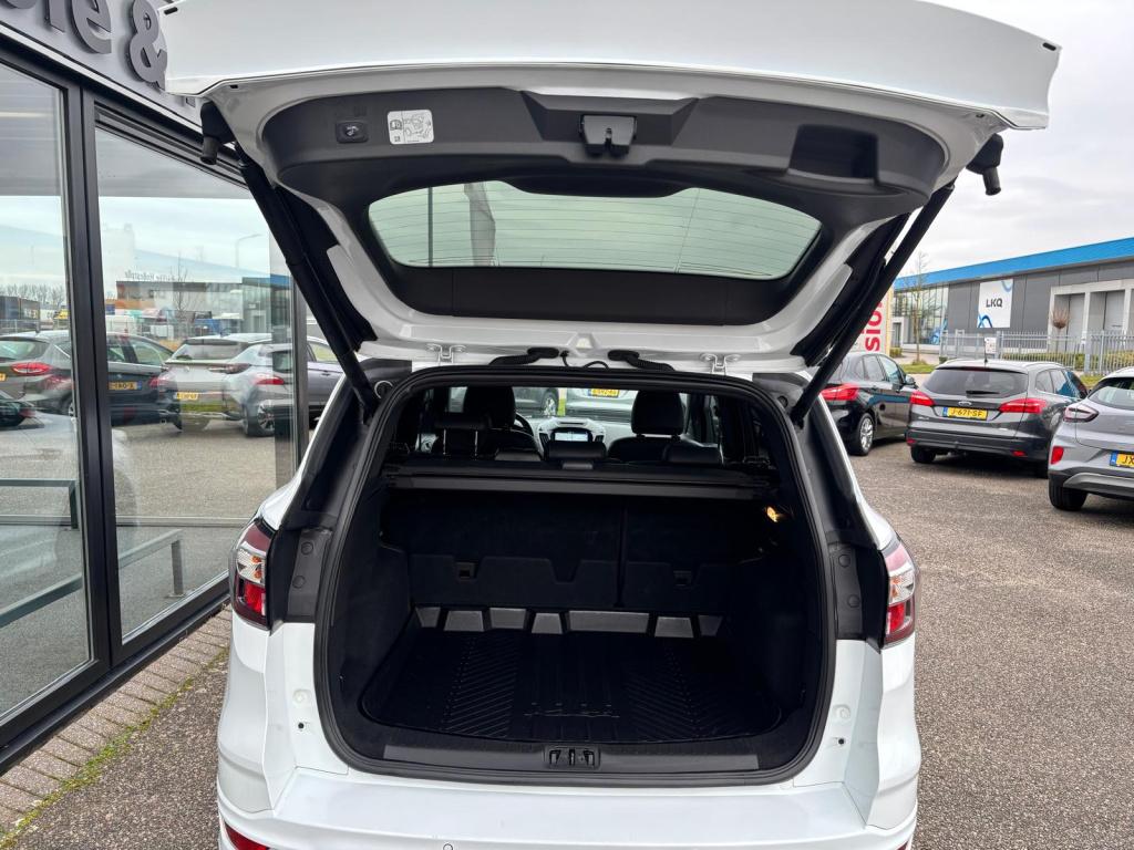 Ford Kuga 1.5 ecoboost 150pk 2wd st line