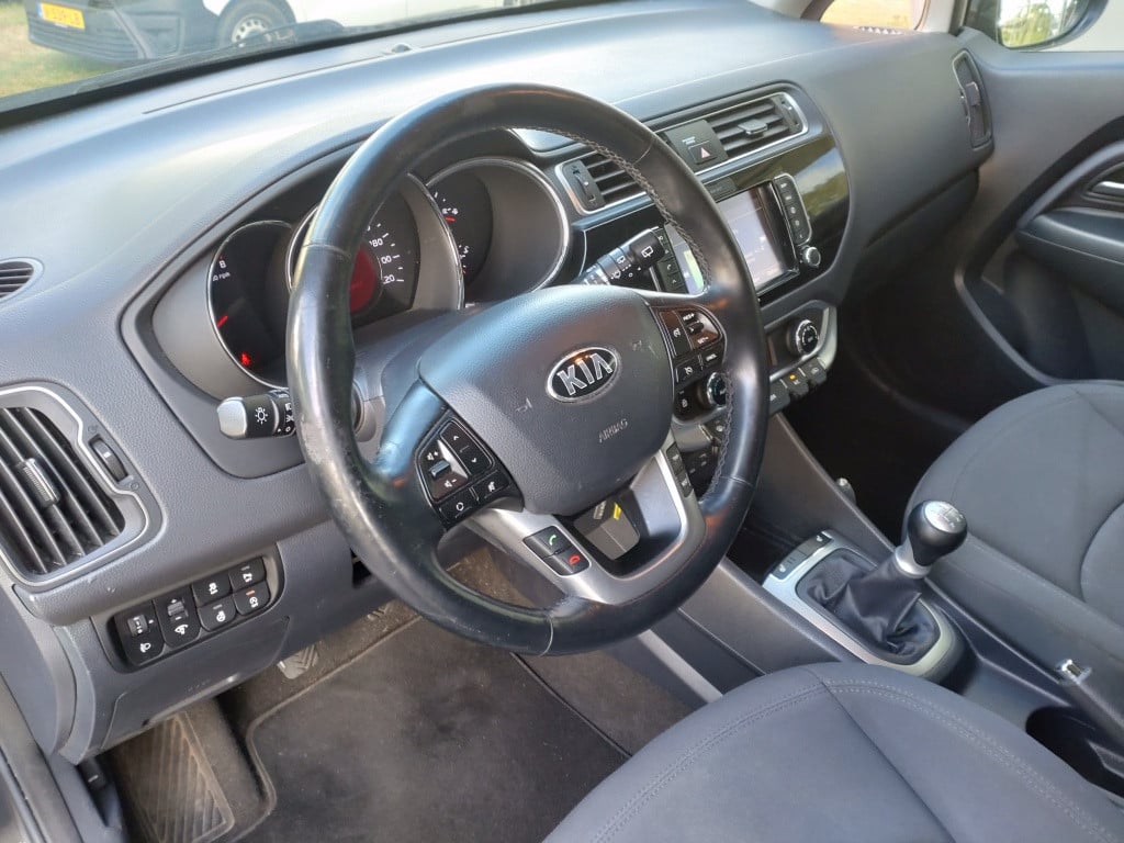 Kia Rio 1.2 cvvt executive line