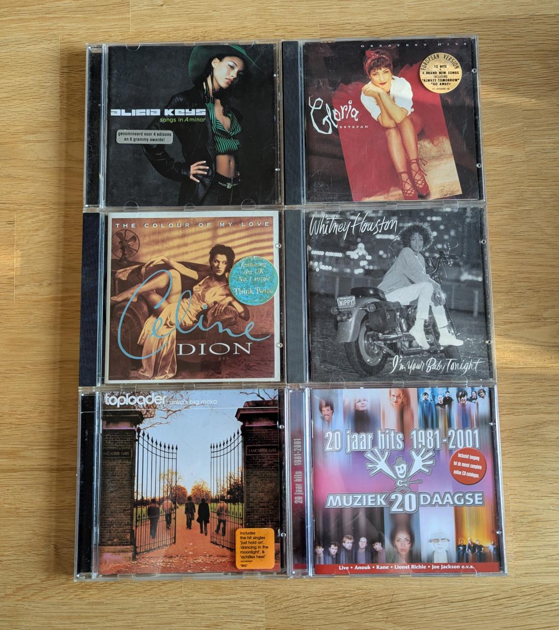 Doos vol met diverse cd's