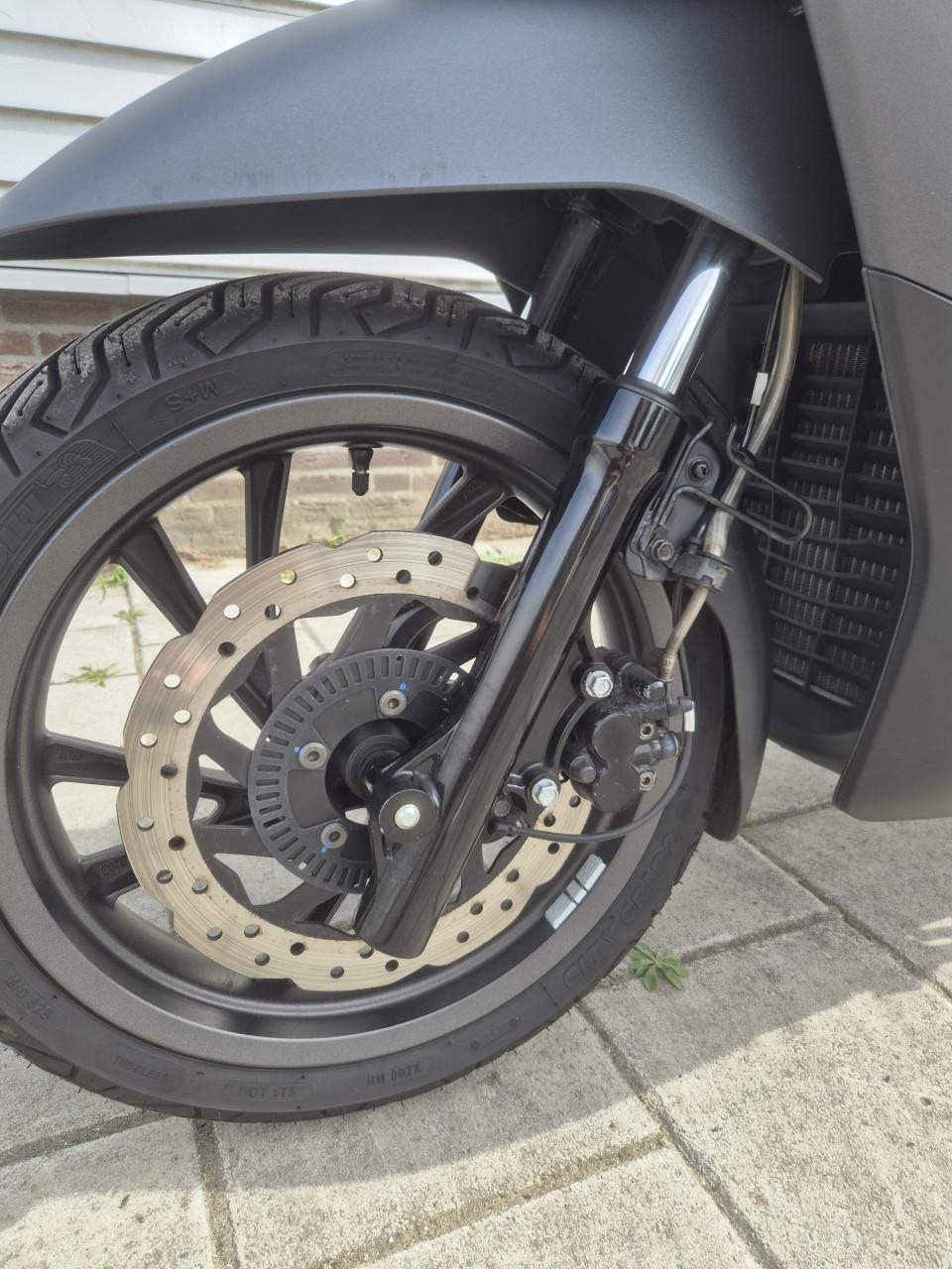 Sym HD 300 motorscooter