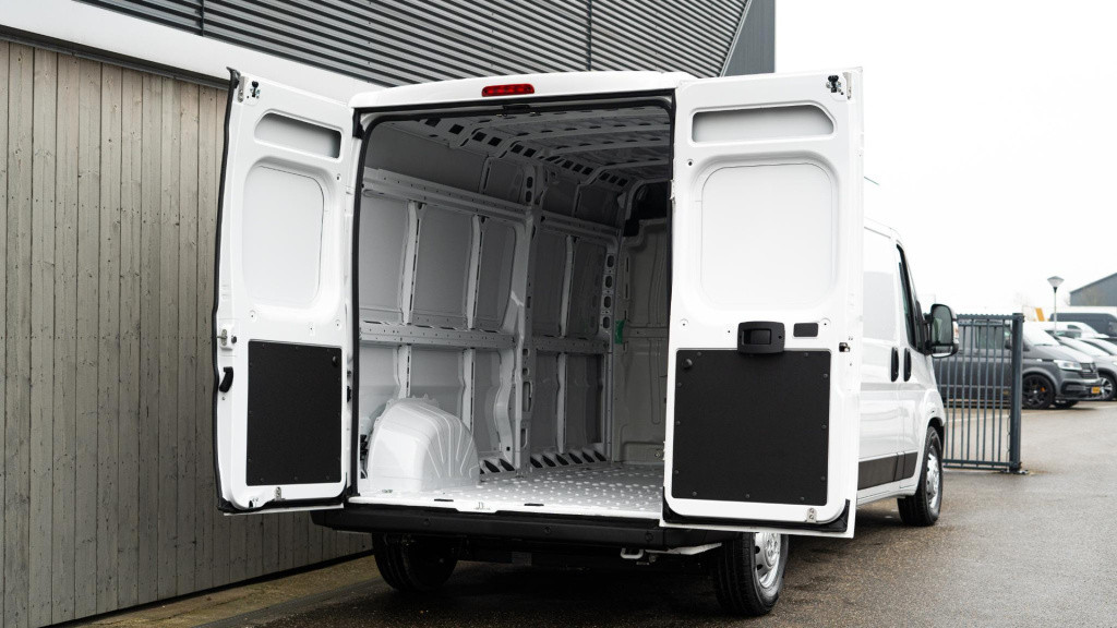 Citroen ë-jumper 435 l3h2 club 75 kwh