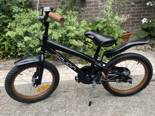 Kinderfiets 6 - 8 jaar. Merk: Sajan. Geheel in orde gemaakt.